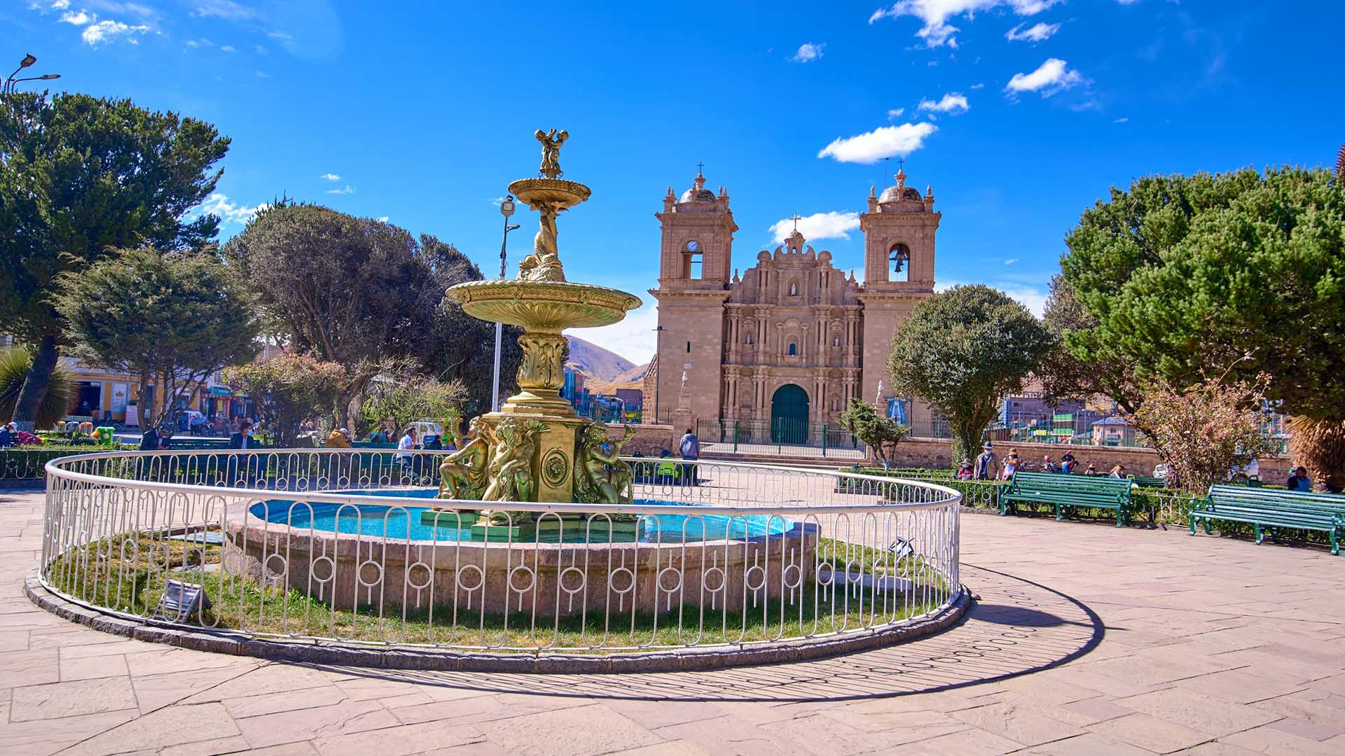 Plaza de Armas de Ayaviri